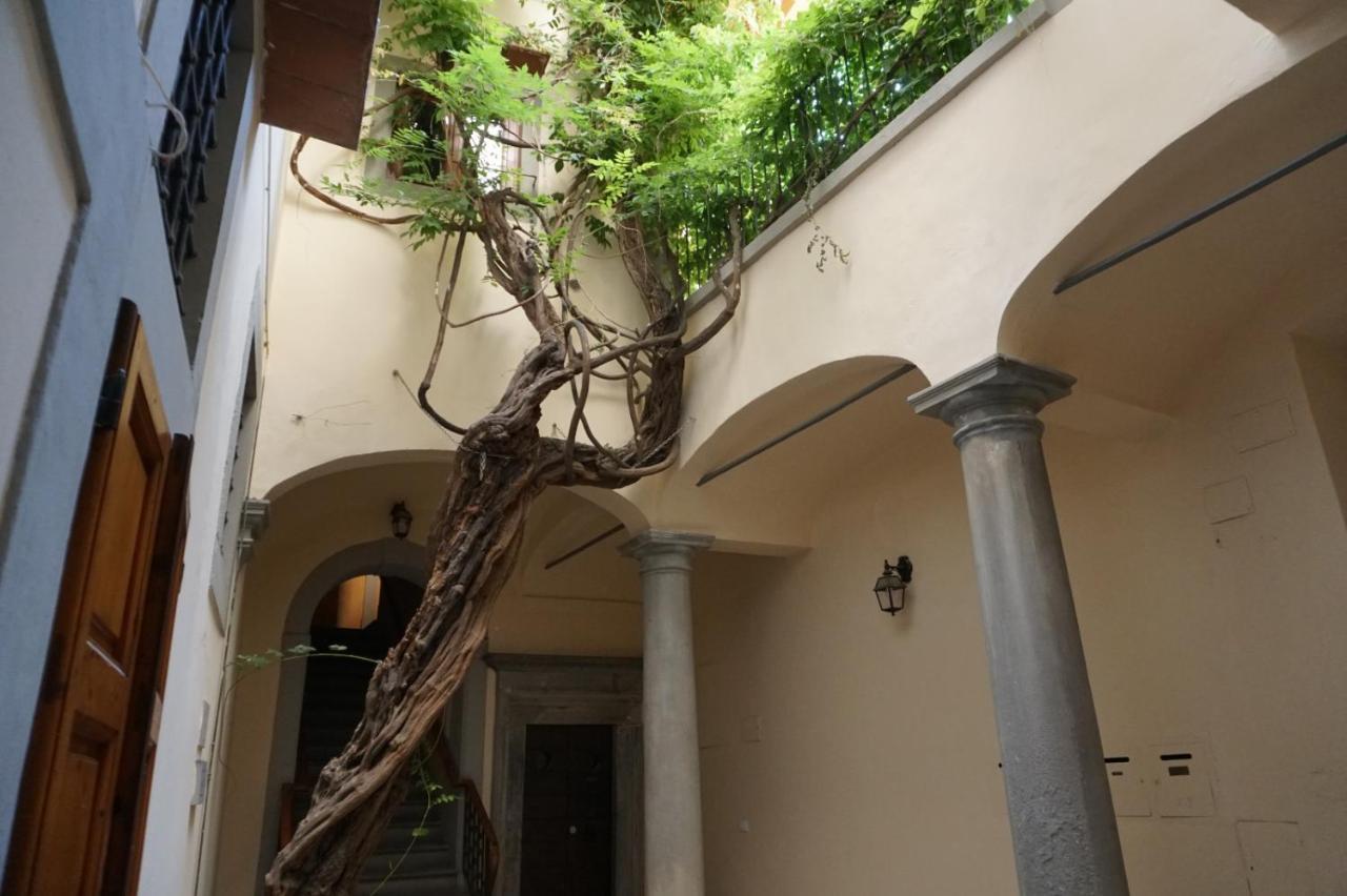 Fiorenza Boutique Apartment Флоренция Экстерьер фото